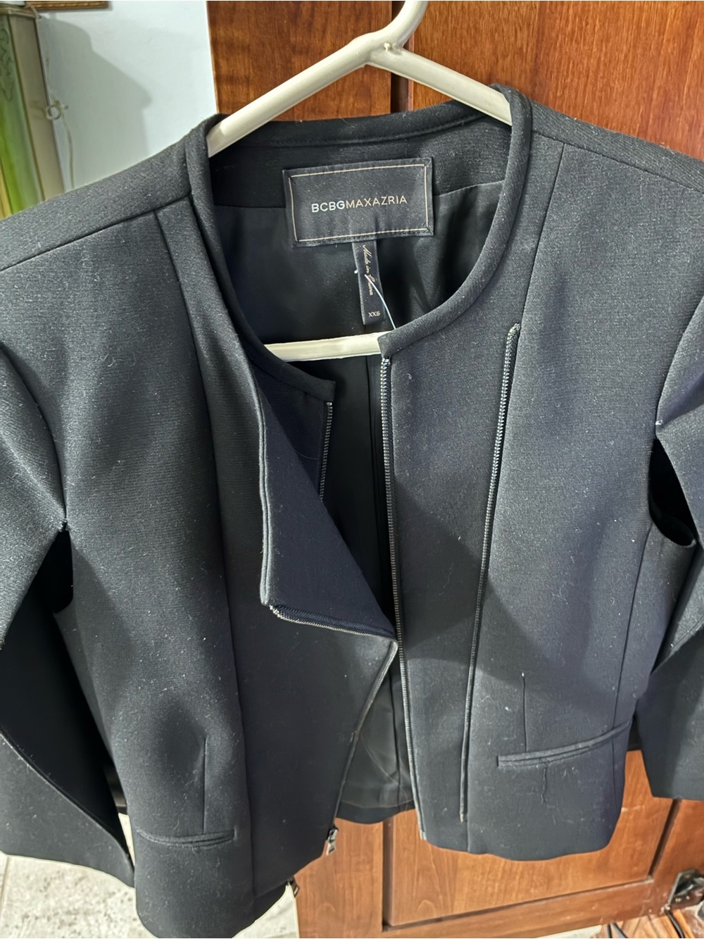 BCBGMaxAzria Black Collarless Zip-Front Blazer